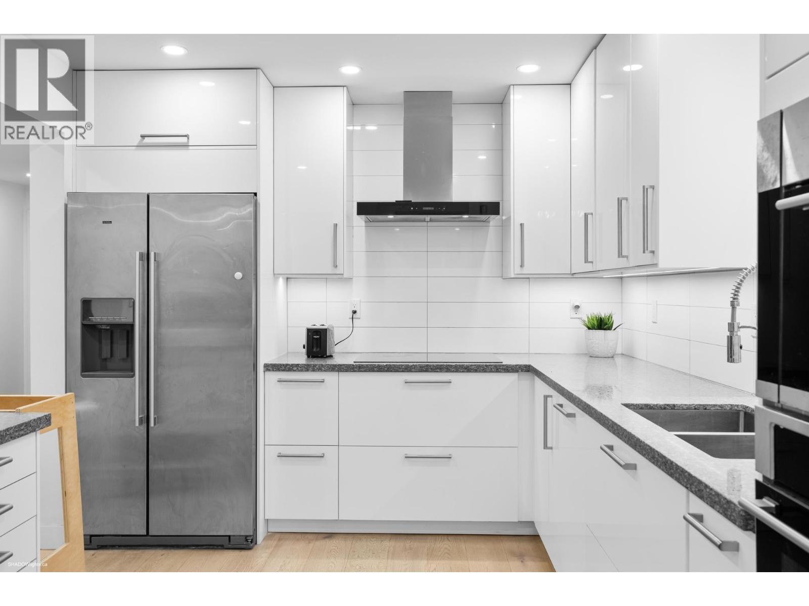 102a 1220 Quayside Drive, New Westminster, British Columbia  V3M 6H1 - Photo 5 - R3113089