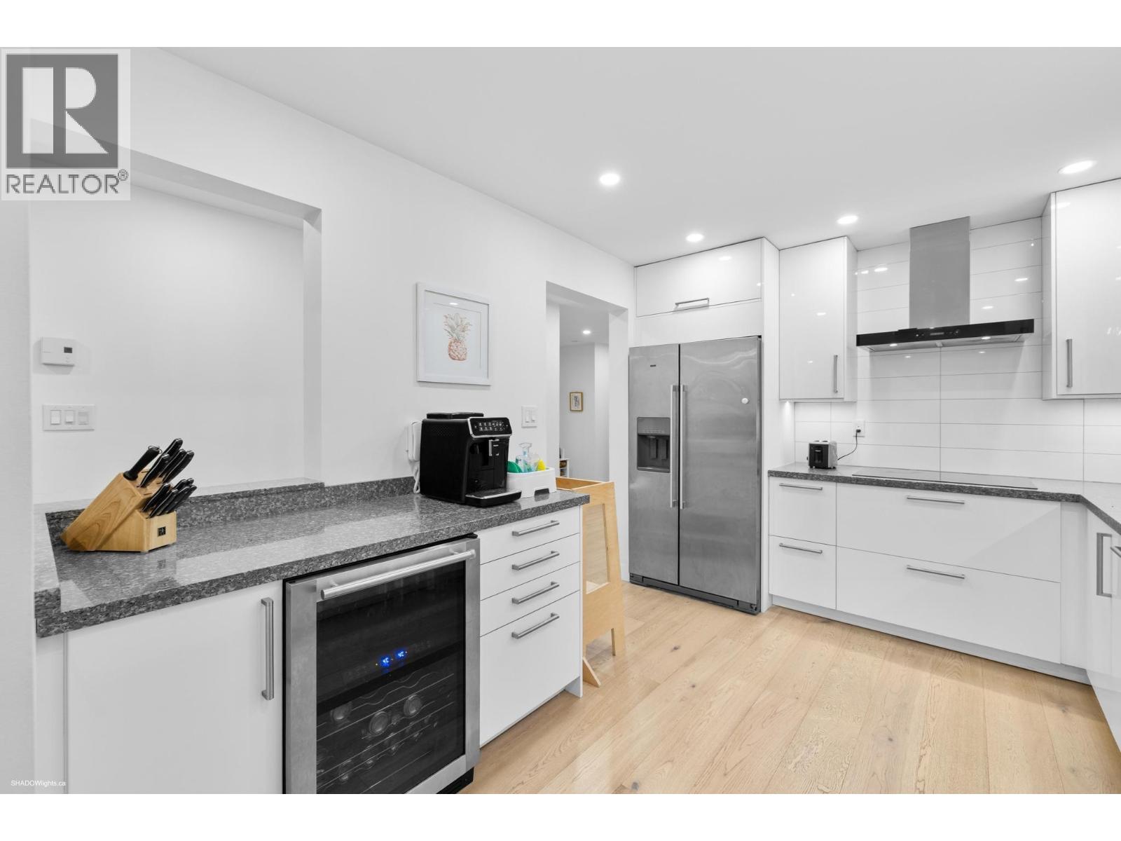 102a 1220 Quayside Drive, New Westminster, British Columbia  V3M 6H1 - Photo 4 - R3113089