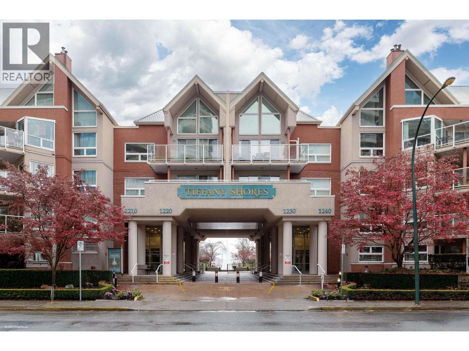 102A 1220 QUAYSIDE DRIVE, New Westminster, British Columbia