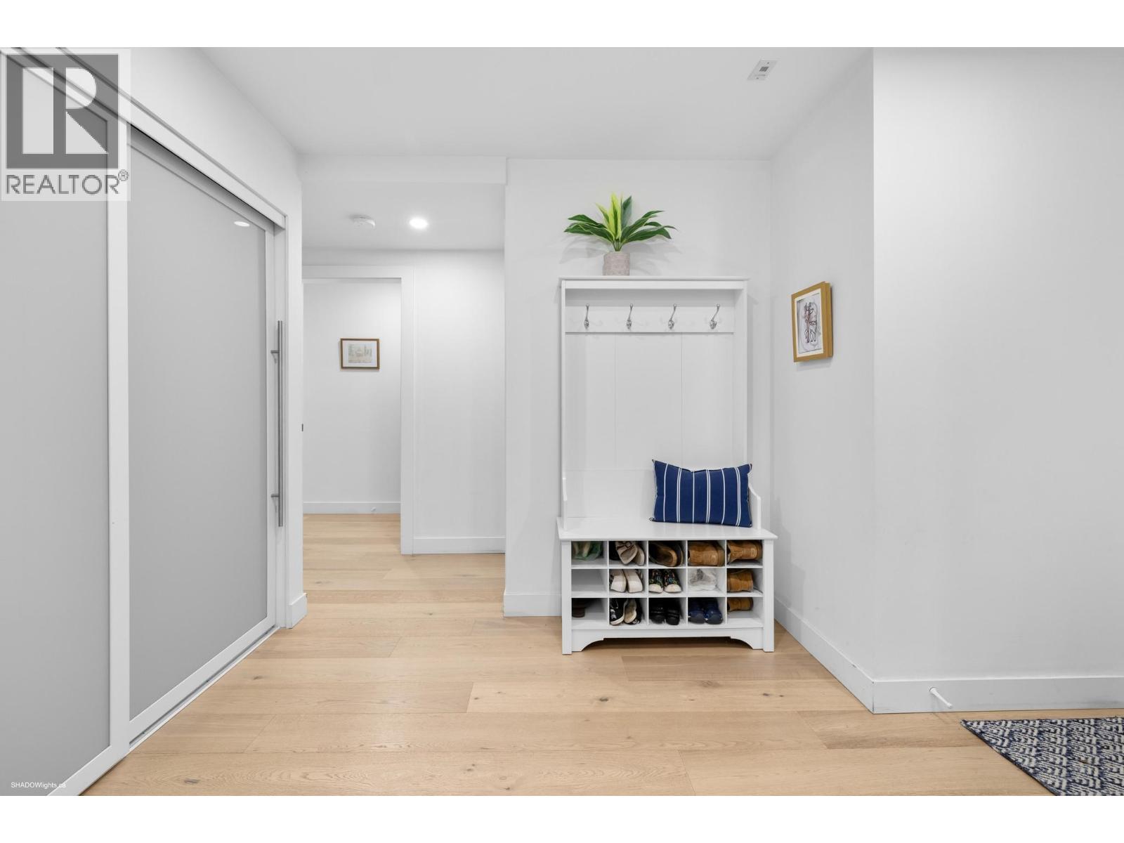 102a 1220 Quayside Drive, New Westminster, British Columbia  V3M 6H1 - Photo 3 - R3113089