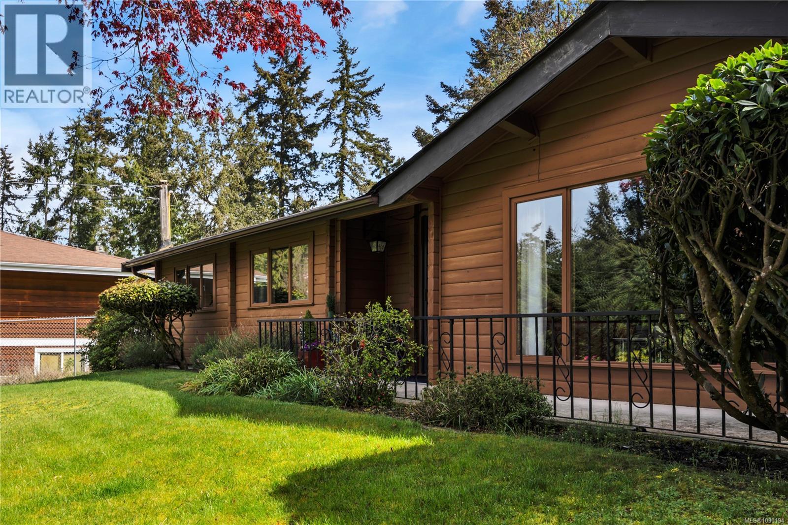 1600 Seacrest Rd, Nanoose Bay, British Columbia  V9P 9B5 - Photo 2 - 1030194