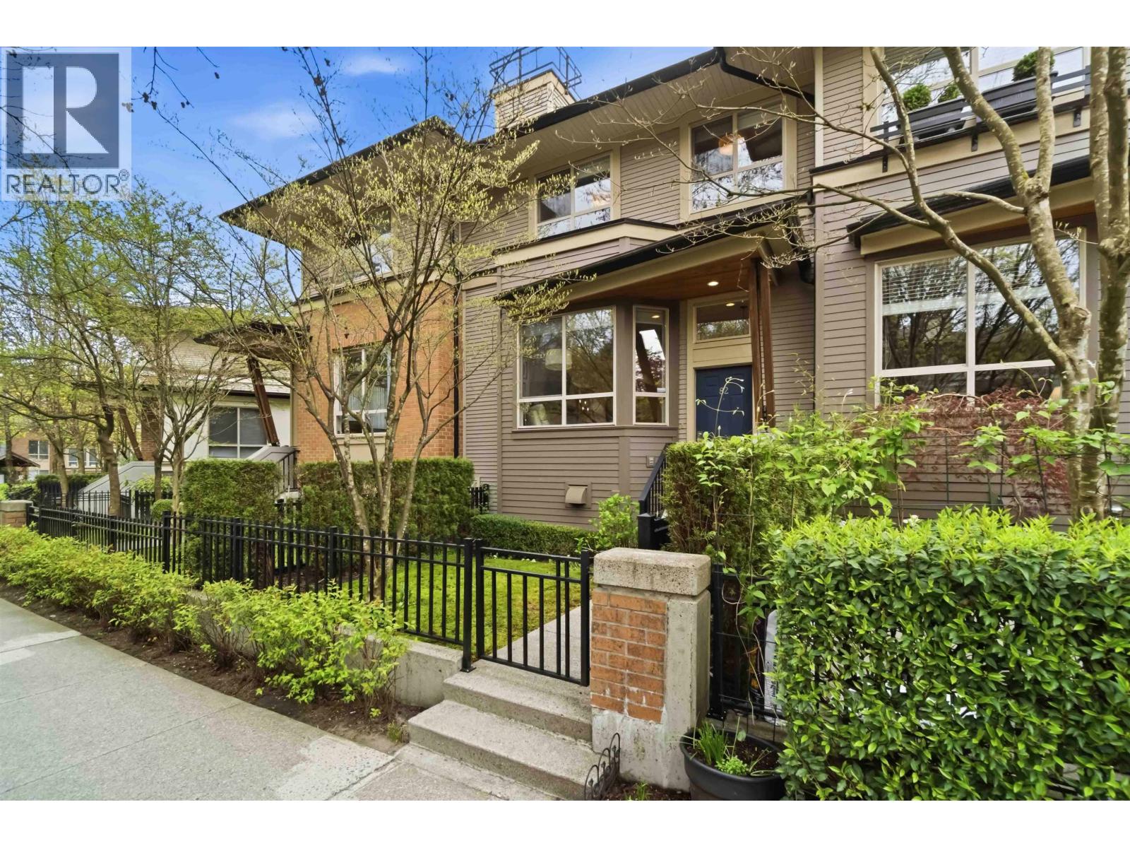 82 100 Klahanie Drive, Port Moody, British Columbia  V3H 5K3 - Photo 3 - R3113167