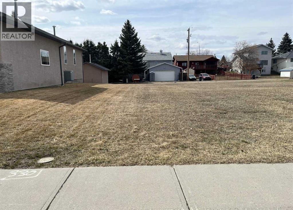 330 Parkview Estates, Strathmore, Alberta  T1P 1K8 - Photo 1 - A2301660