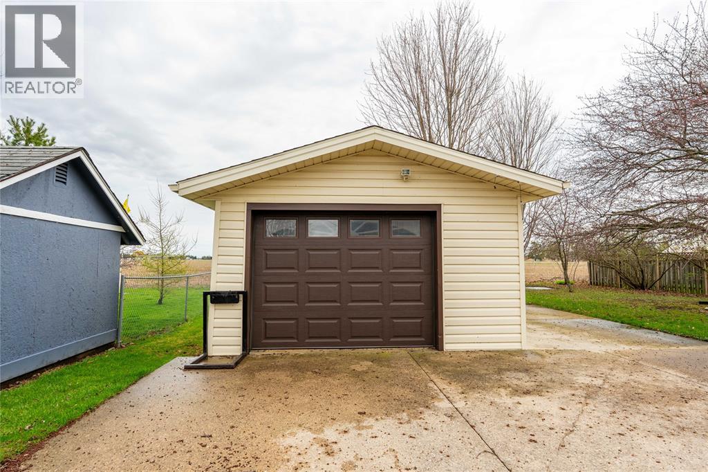 28 Highland Drive, Wallaceburg, Ontario  N8A 2K4 - Photo 23 - 26007543
