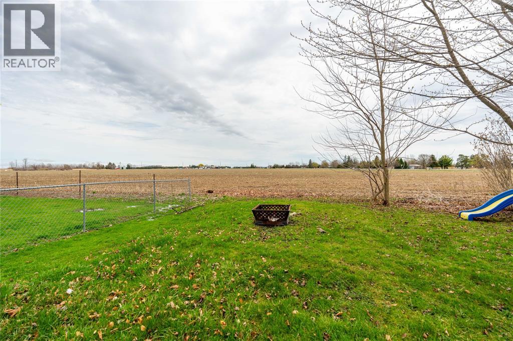 28 Highland Drive, Wallaceburg, Ontario  N8A 2K4 - Photo 22 - 26007543