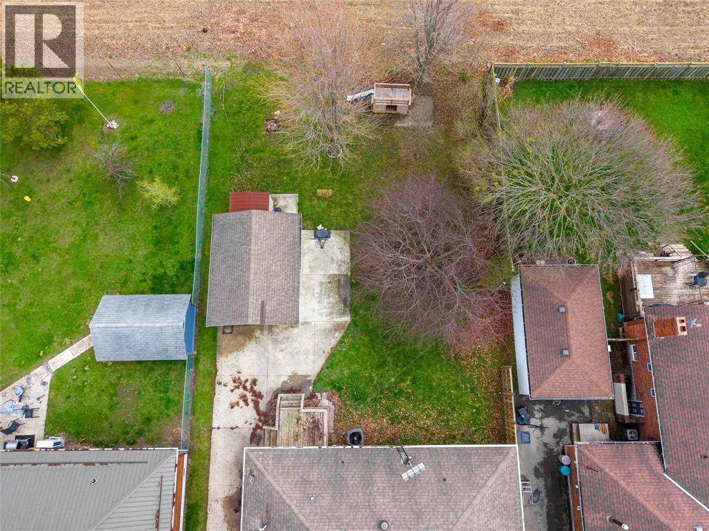 28 Highland Drive, Wallaceburg, Ontario  N8A 2K4 - Photo 25 - 26007543