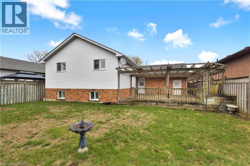 44 Trillium Way, Brantford, Ontario  N3R 7T8 - Photo 31 - 40822196