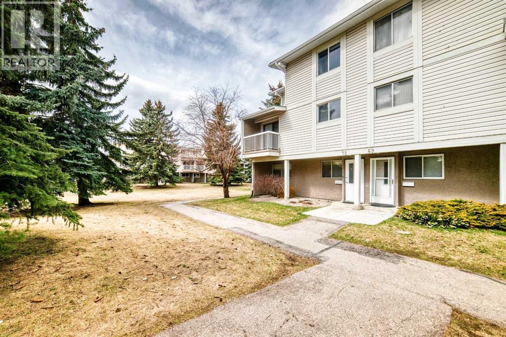 72, 3015 51 Street SW, Calgary, Alberta  T3E 6N5 - Photo 3 - A2302946