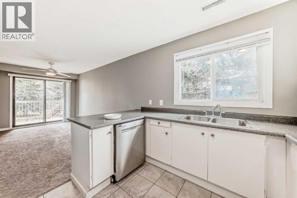 72, 3015 51 Street SW, Calgary, Alberta  T3E 6N5 - Photo 10 - A2302946