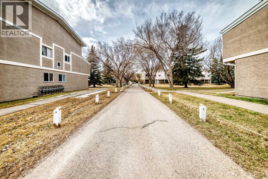 72, 3015 51 Street SW, Calgary, Alberta  T3E 6N5 - Photo 43 - A2302946