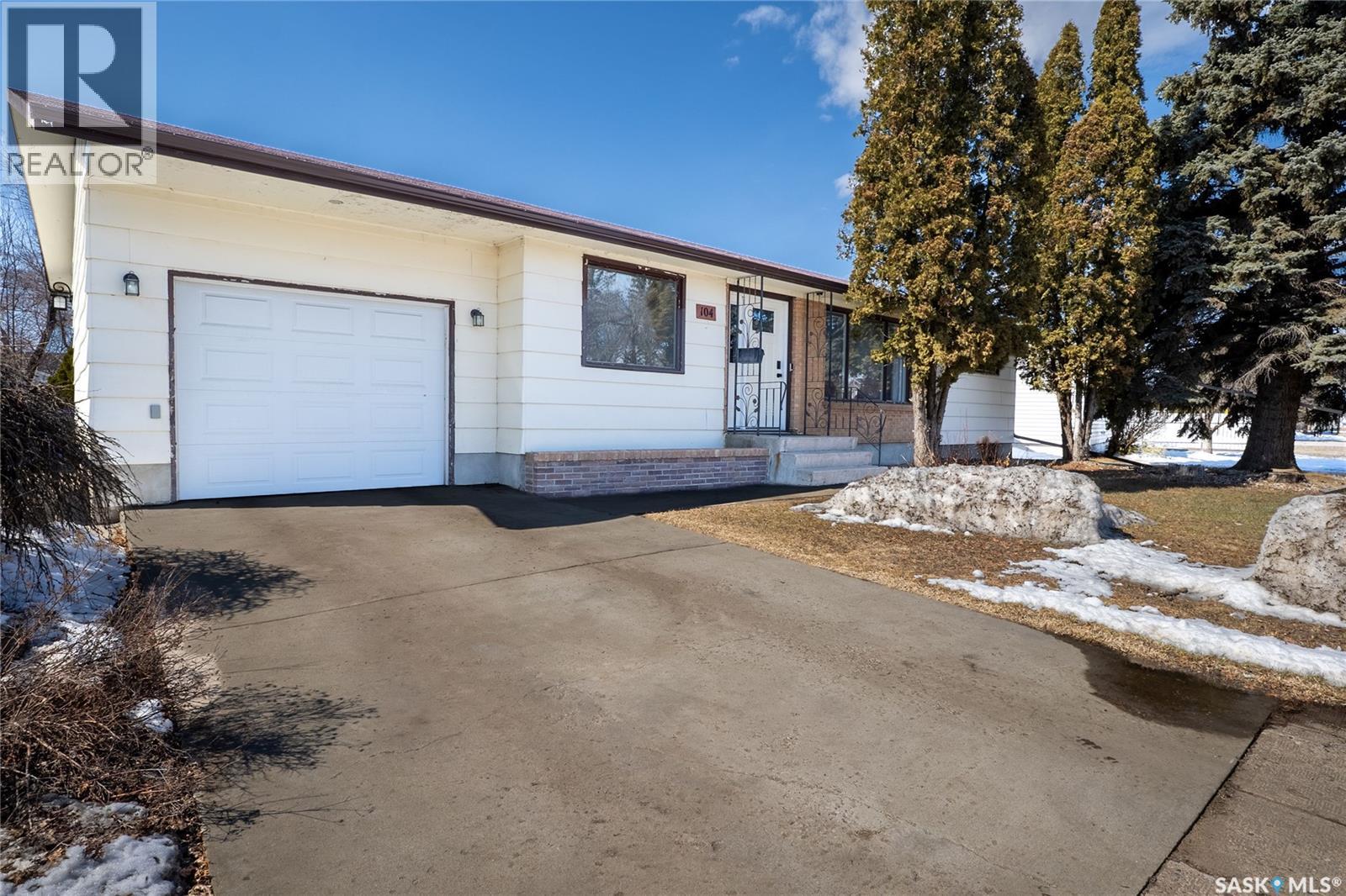 104 2nd AVENUE, Rosthern, Saskatchewan