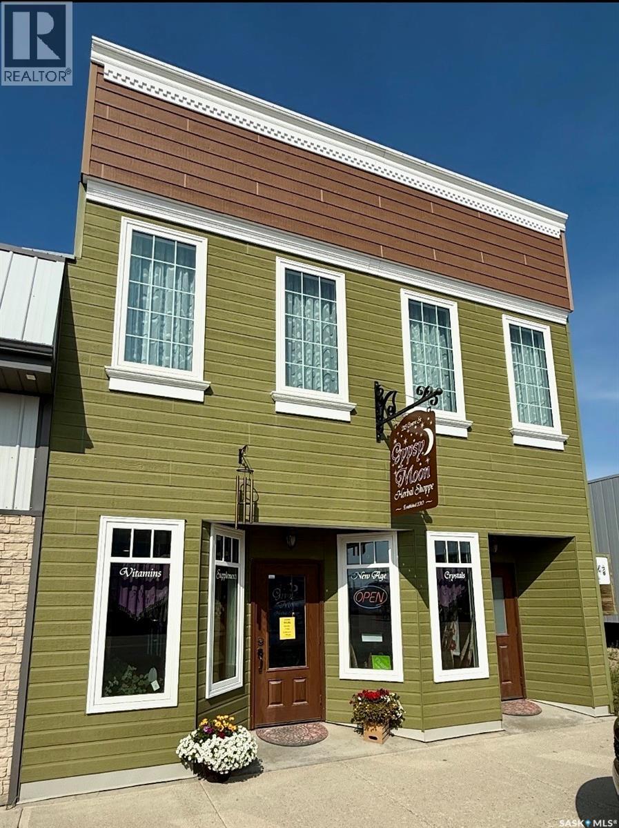 213 & 215 Centre STREET, Nipawin, Saskatchewan