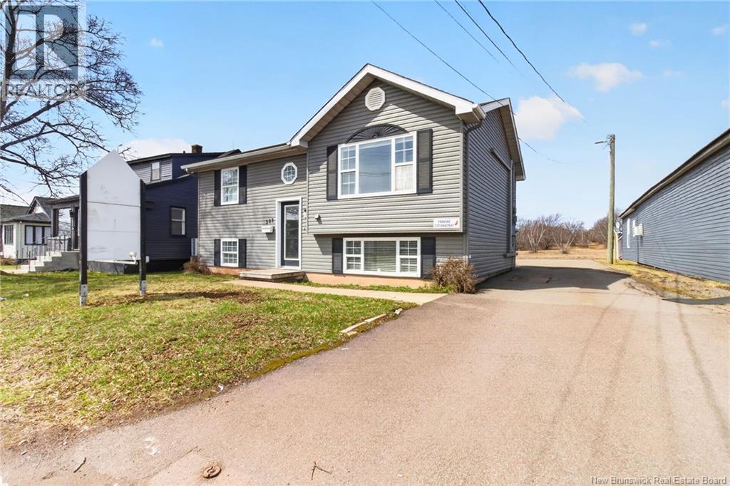383 Champlain Street, Dieppe, New Brunswick  E1A 1P3 - Photo 3 - NB137568