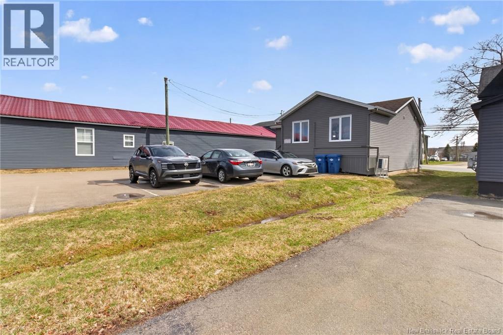 383 Champlain Street, Dieppe, New Brunswick  E1A 1P3 - Photo 5 - NB137568