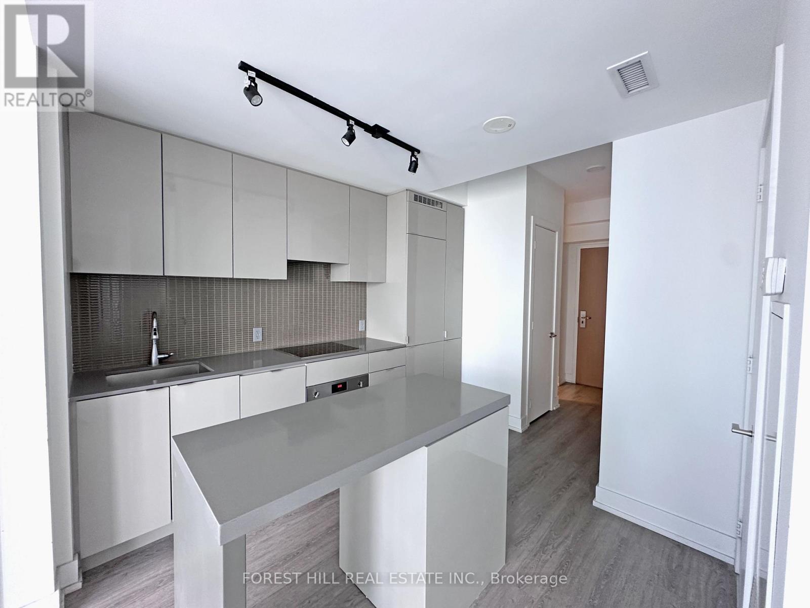 5501 - 7 Grenville Street, Toronto, Ontario  M4Y 1A1 - Photo 5 - C12962862