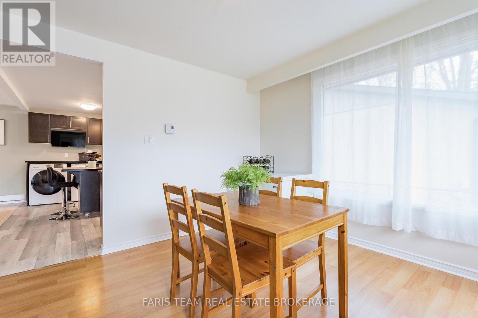 1120 Lindy Lane, Innisfil, Ontario  L0L 1R0 - Photo 12 - N13012064