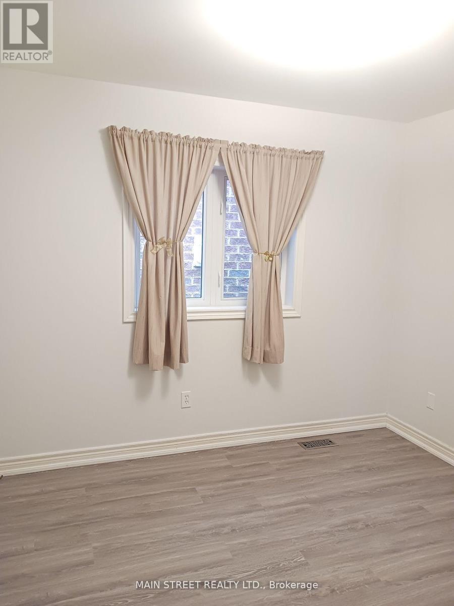 5 Brecken Drive, Georgina, Ontario  L4P 4A3 - Photo 11 - N13015890