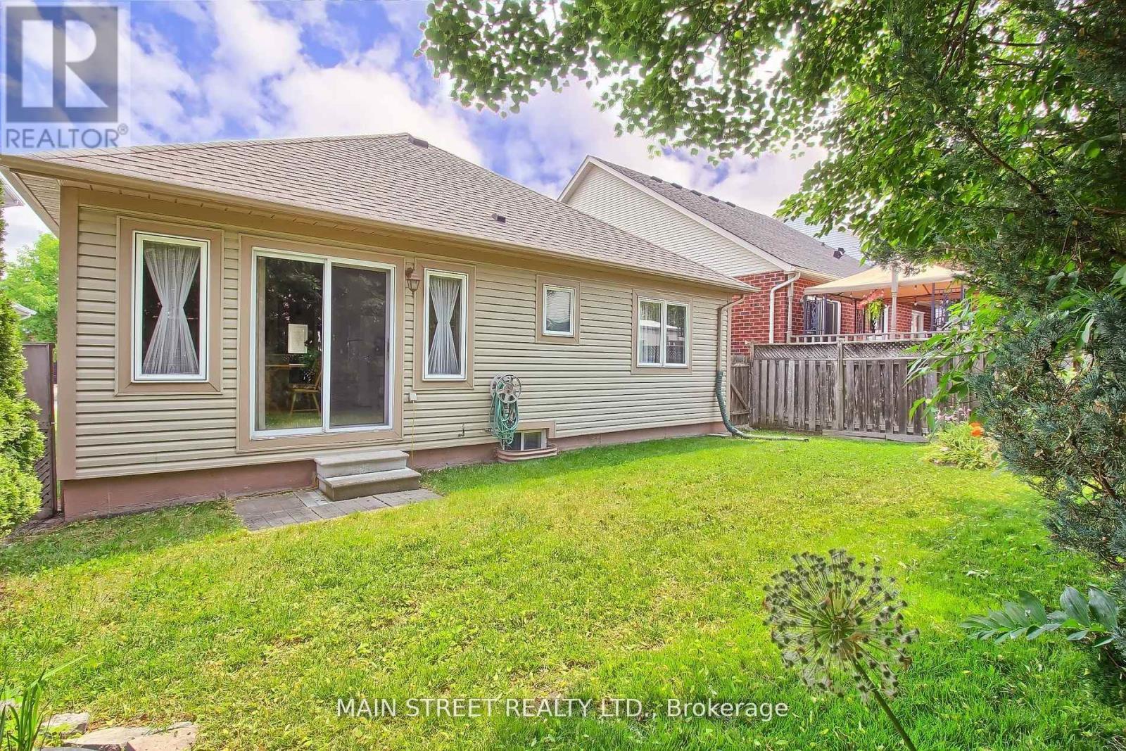 5 Brecken Drive, Georgina, Ontario  L4P 4A3 - Photo 15 - N13015890