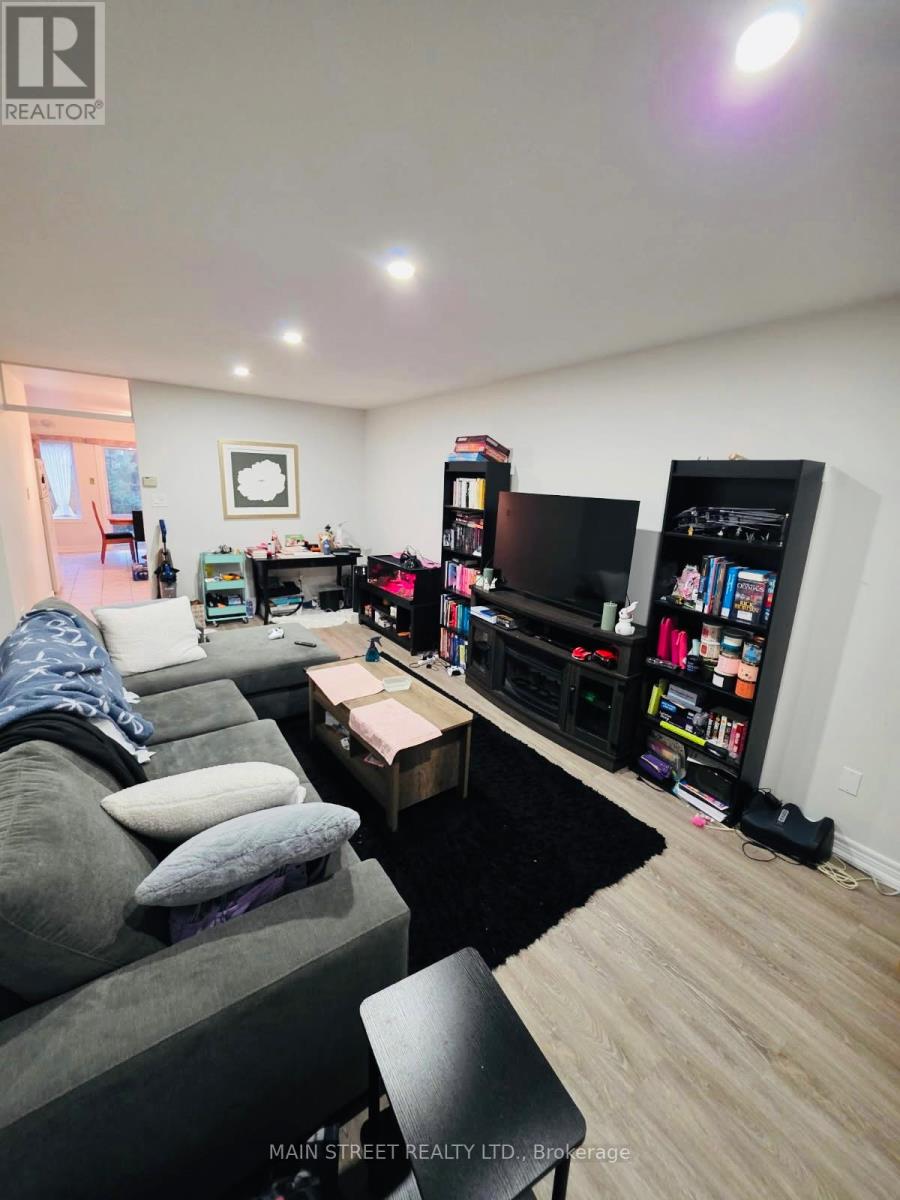 5 Brecken Drive, Georgina, Ontario  L4P 4A3 - Photo 3 - N13015890