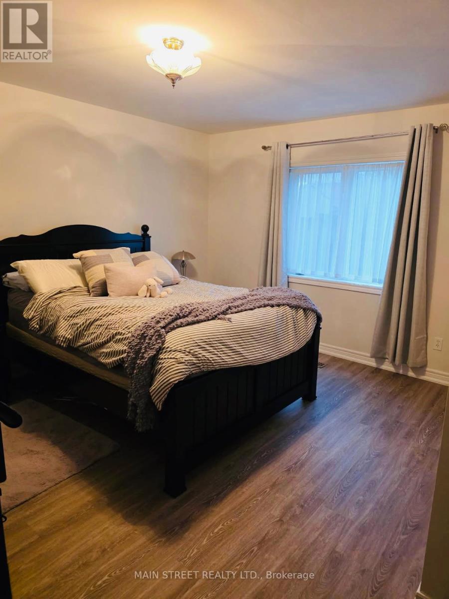 5 Brecken Drive, Georgina, Ontario  L4P 4A3 - Photo 10 - N13015890