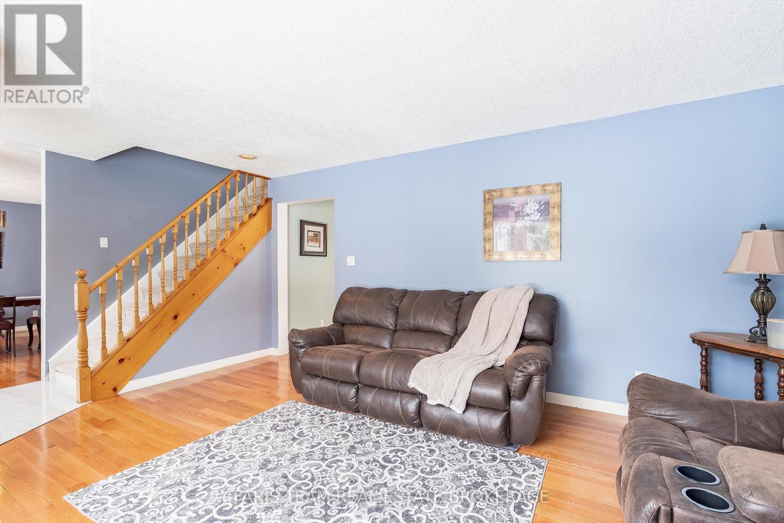 2104 Newton Street, Tay, Ontario  L0K 2A0 - Photo 18 - S12990496