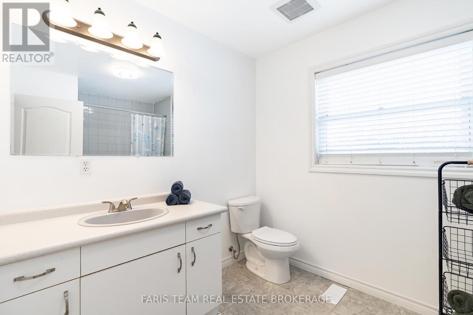 2104 Newton Street, Tay, Ontario  L0K 2A0 - Photo 29 - S12990496