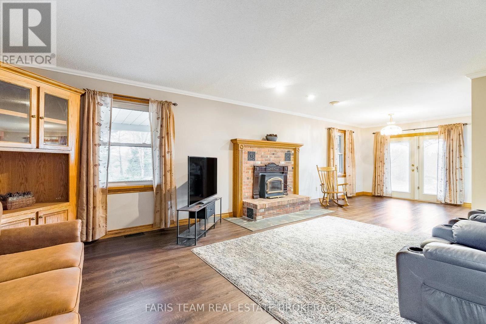 301 Concession 4 Road E, Tiny, Ontario  L0L 2T0 - Photo 18 - S12984494