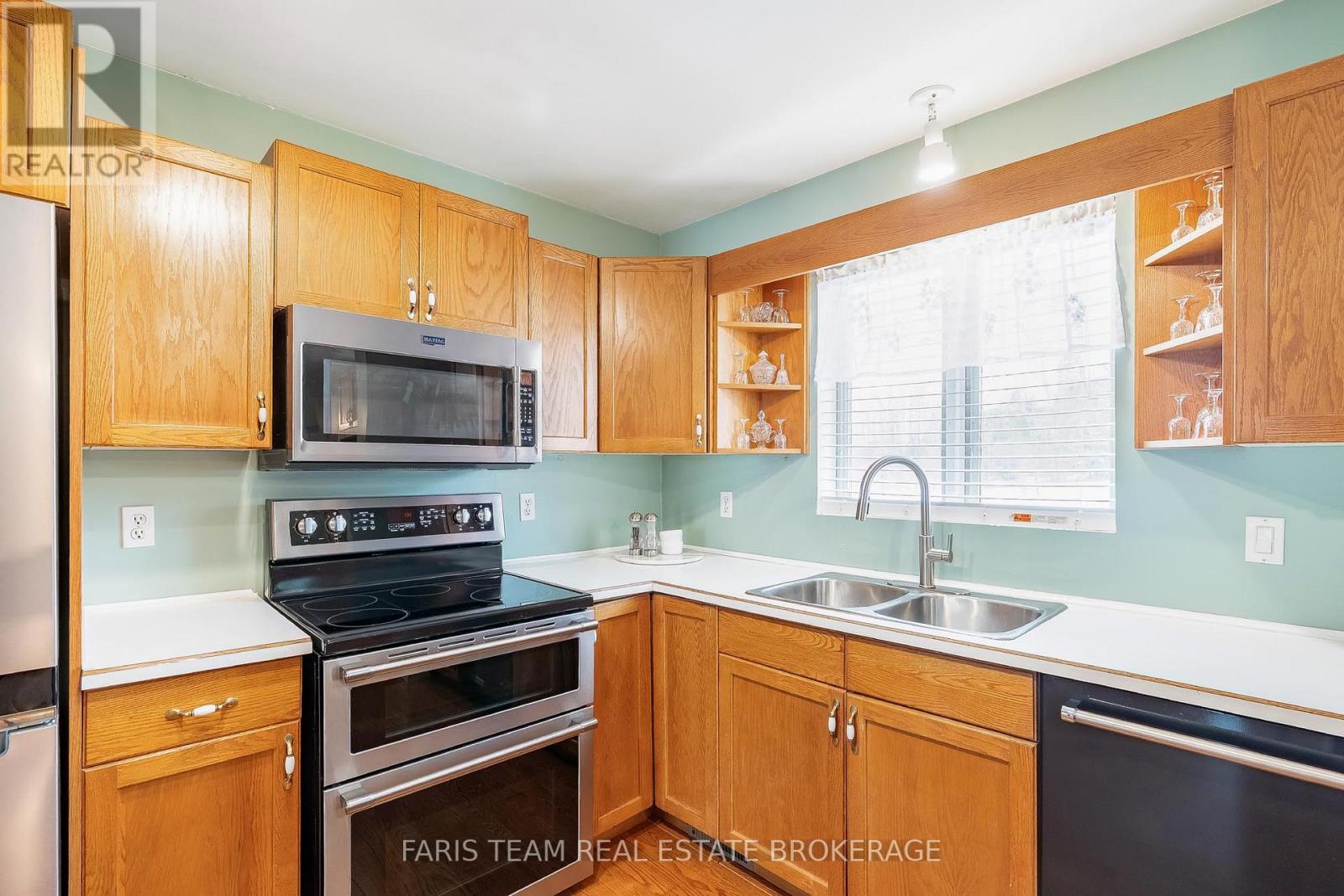 2104 Newton Street, Tay, Ontario  L0K 2A0 - Photo 6 - S12990496