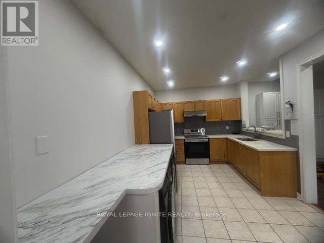 Main - 110 Pantomine Boulevard, Brampton, Ontario  L6Y 5P1 - Photo 2 - W13017676