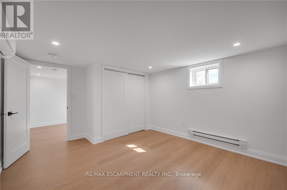 1339 Augustine Drive, Burlington, Ontario  L7P 2M9 - Photo 17 - W13019210