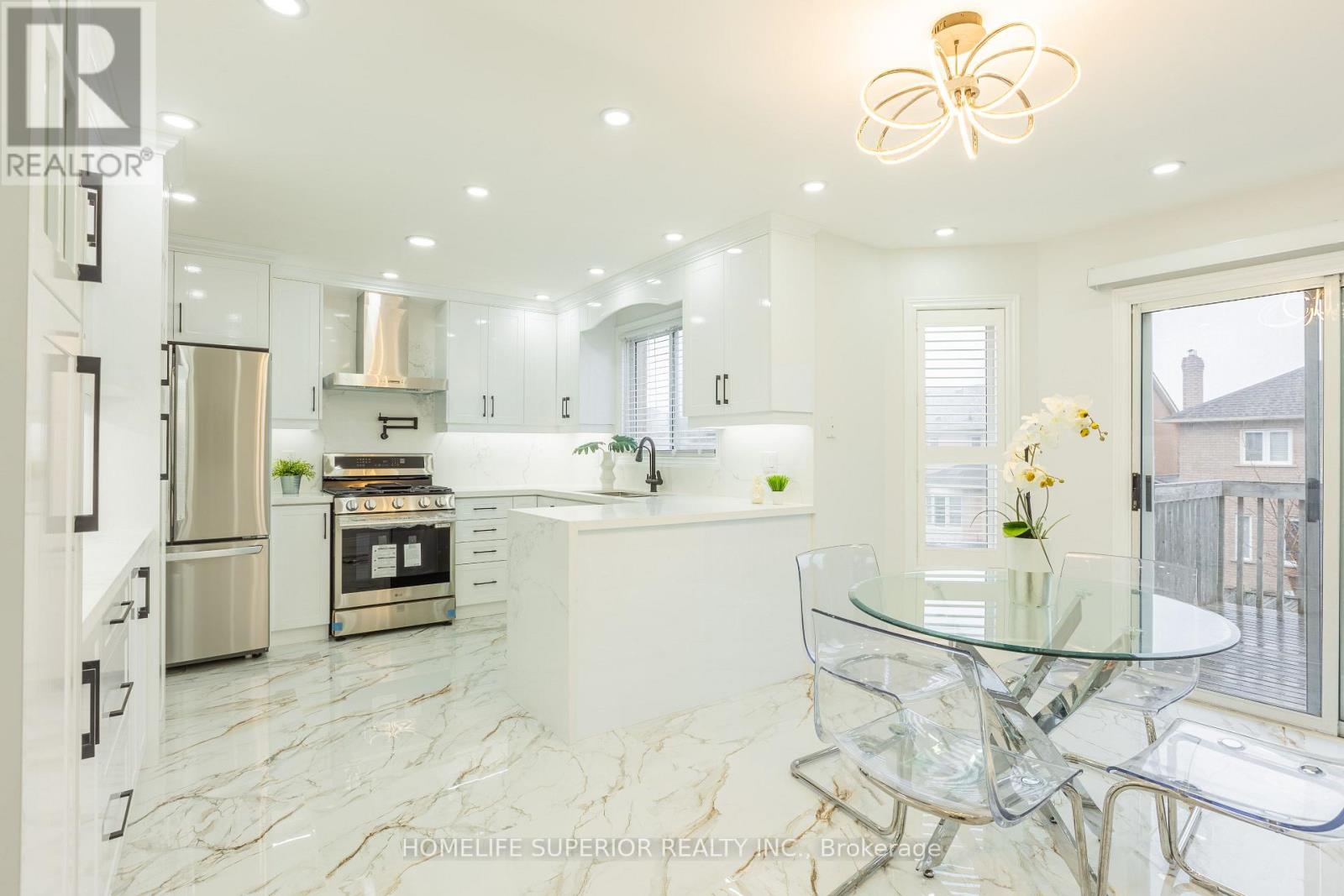 95 Clune Place, Whitby, Ontario  L1R 2C6 - Photo 11 - E13020750