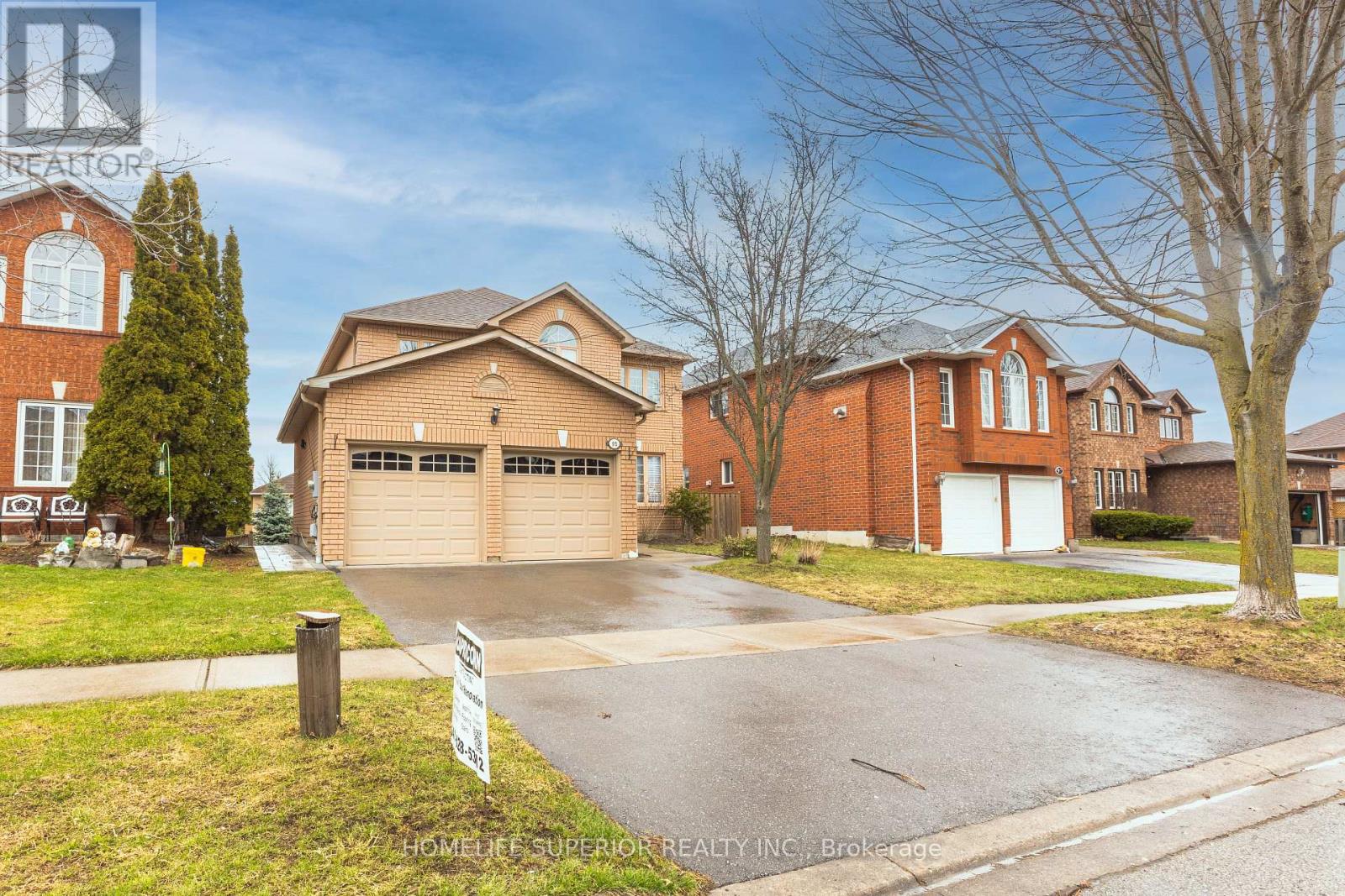 95 Clune Place, Whitby, Ontario  L1R 2C6 - Photo 2 - E13020750