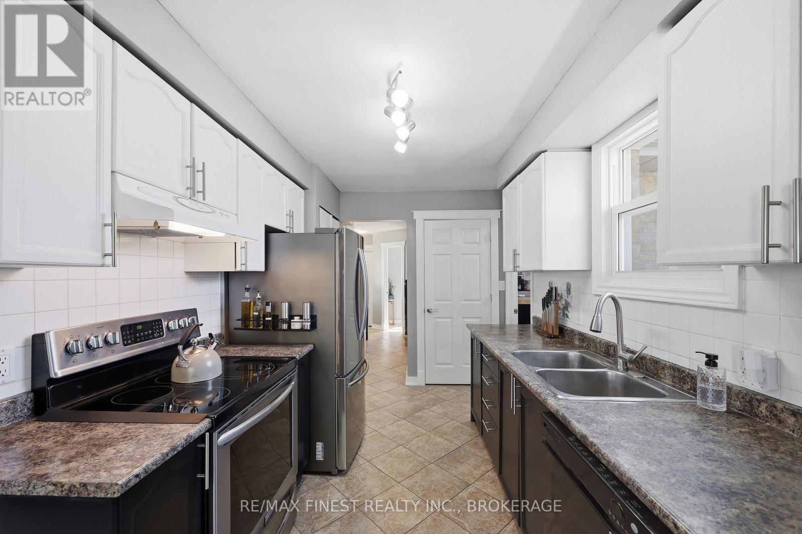 773 Davis Drive, Kingston, Ontario  K7M 8E3 - Photo 9 - X13020730