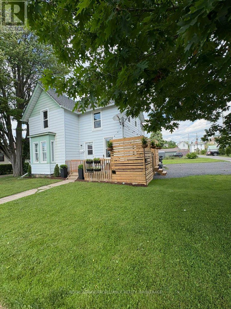 151 Adelaide Street, Gananoque, Ontario  K7G 2B7 - Photo 32 - X13020770