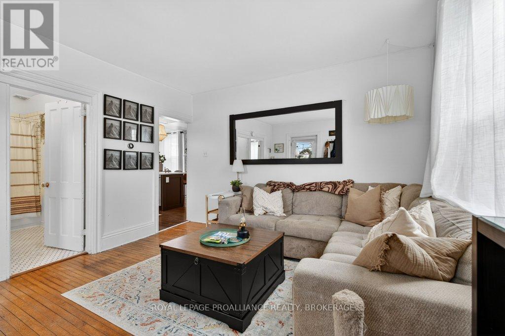 151 Adelaide Street, Gananoque, Ontario  K7G 2B7 - Photo 7 - X13020770