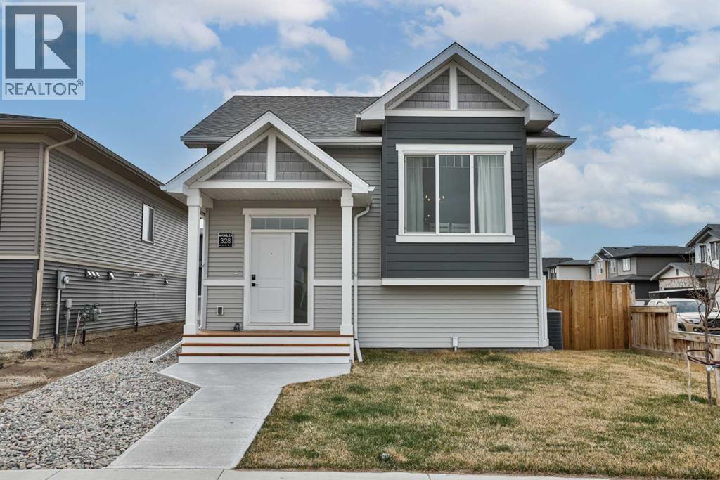 328 Aquitania Boulevard W, Lethbridge, Alberta  T1J 5T4 - Photo 1 - A2302740