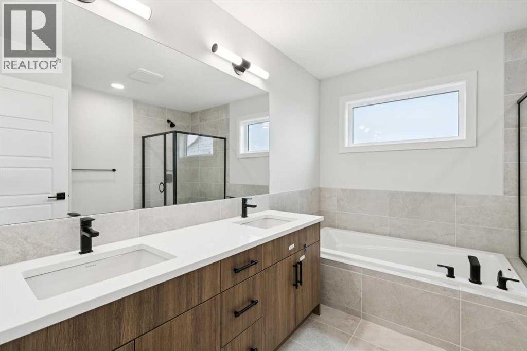 57 Southborough Square, Cochrane, Alberta  T4C 3J7 - Photo 28 - A2293227