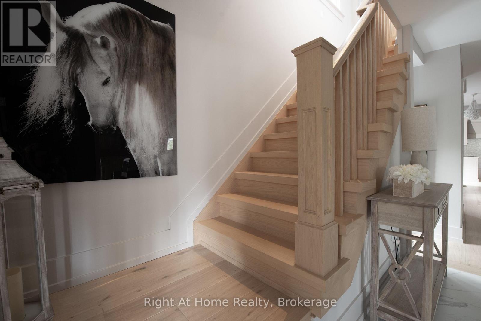 139 Allan Street, Oakville, Ontario  L6J 3N6 - Photo 4 - W12932152