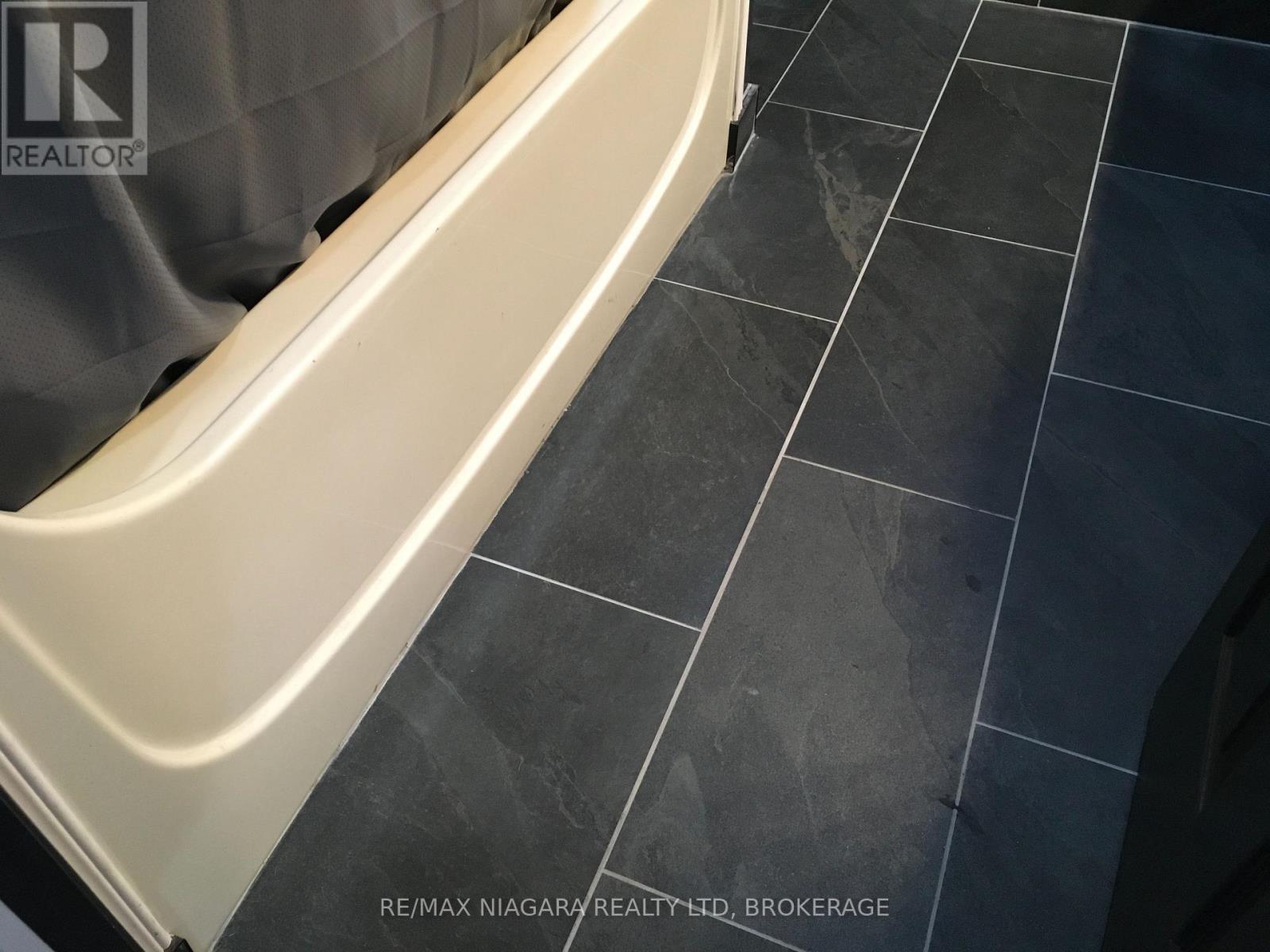 Lower - 7701 Cortina Crescent, Niagara Falls, Ontario  L2H 3B4 - Photo 24 - X12814044