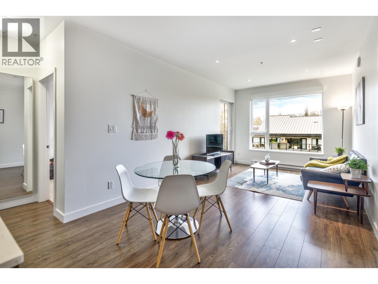 402 1061 Marine Drive, North Vancouver, British Columbia  V7P 1S6 - Photo 8 - R3110700