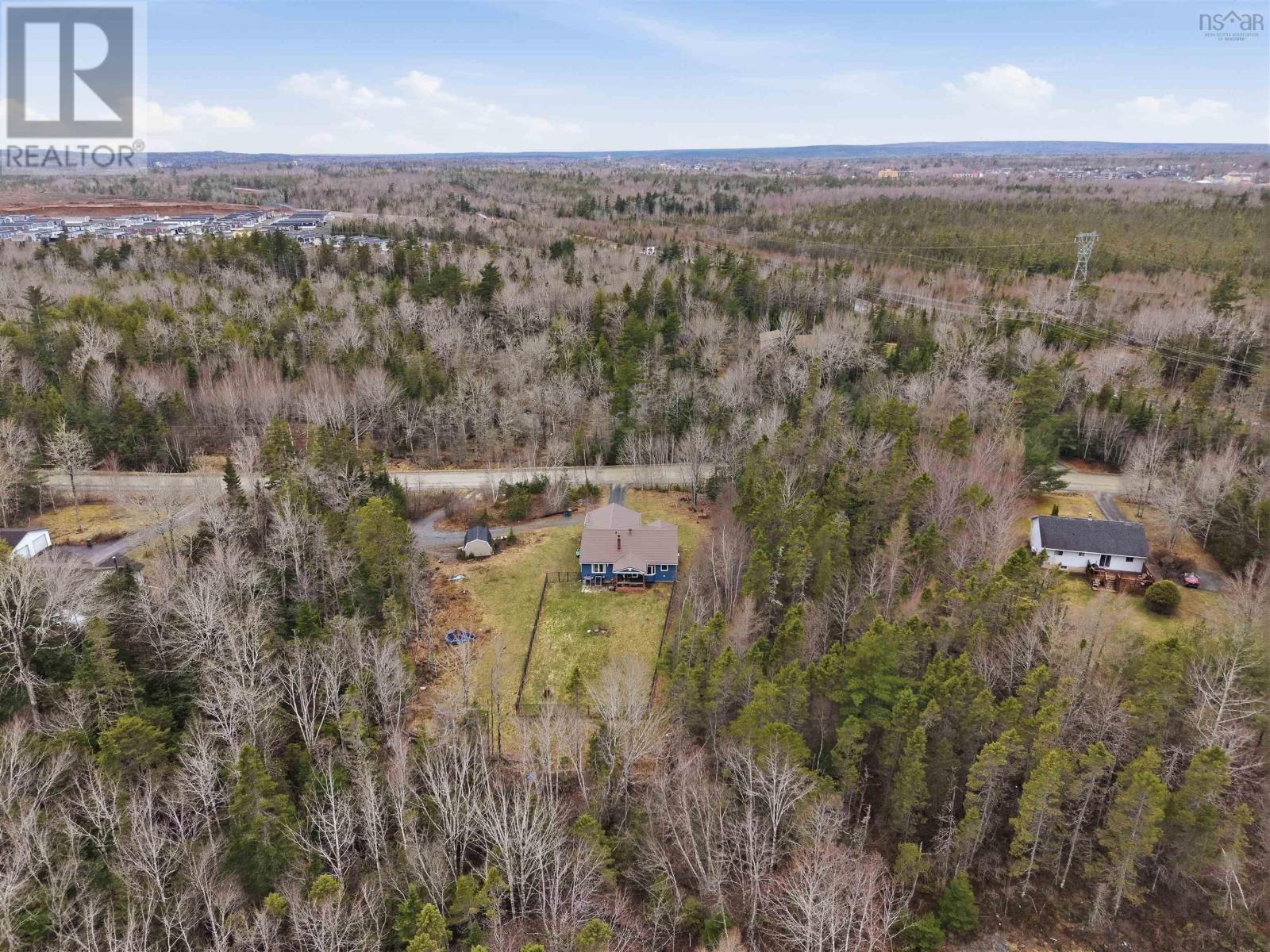 10 Hescott Street, Elmsdale, Nova Scotia  B2S 1L6 - Photo 46 - 202608010