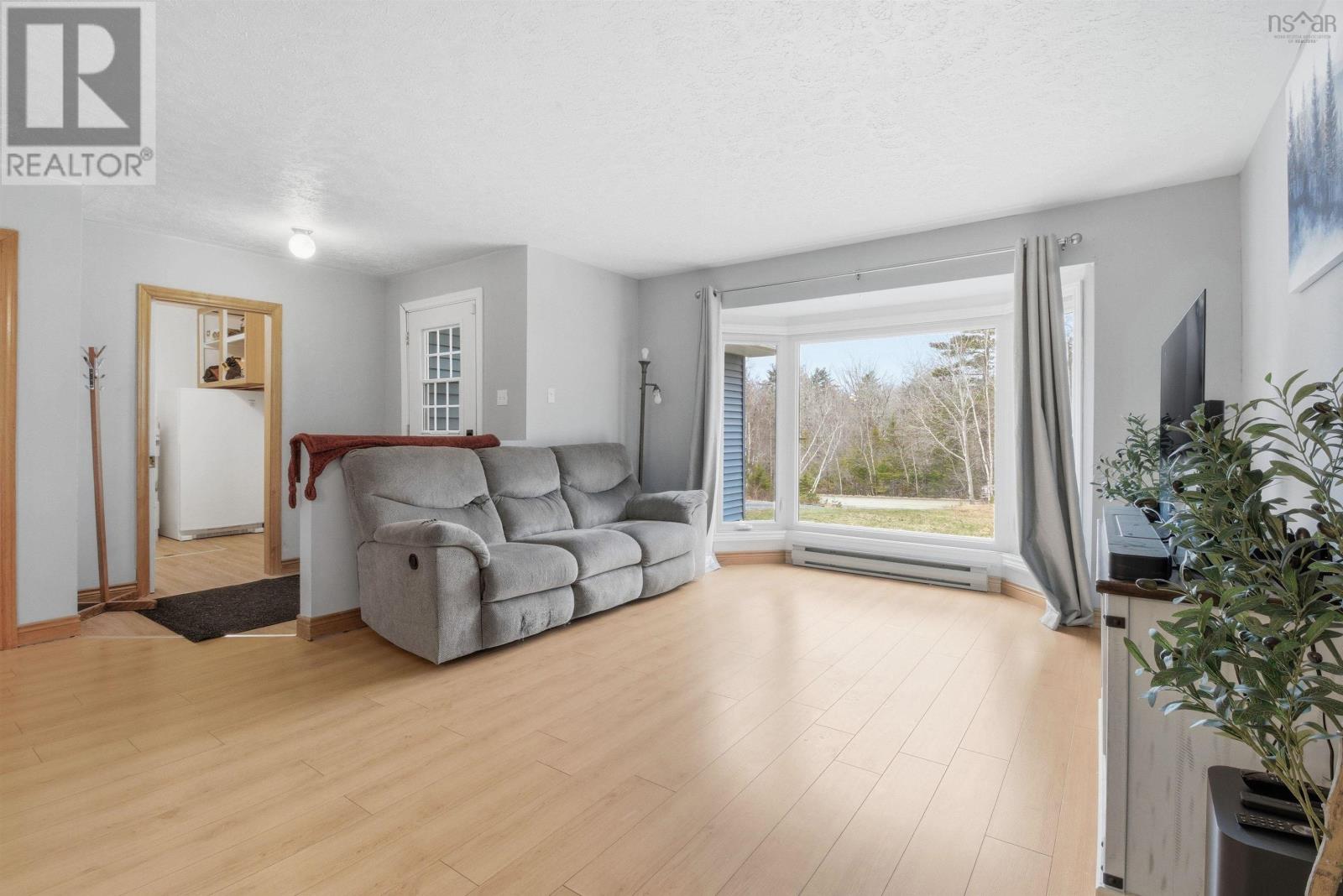 10 Hescott Street, Elmsdale, Nova Scotia  B2S 1L6 - Photo 8 - 202608010