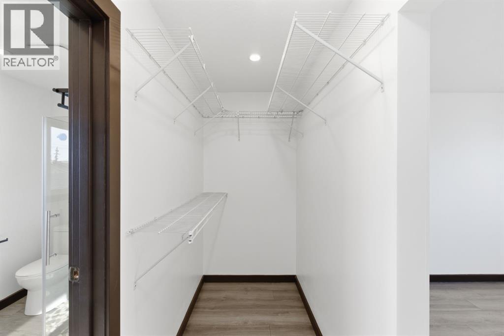 1315 Lake Michigan Crescent Se, Calgary, Alberta  T2J 3E9 - Photo 12 - A2298177