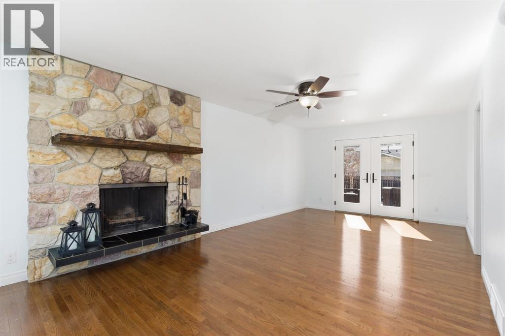 1315 Lake Michigan Crescent Se, Calgary, Alberta  T2J 3E9 - Photo 9 - A2298177