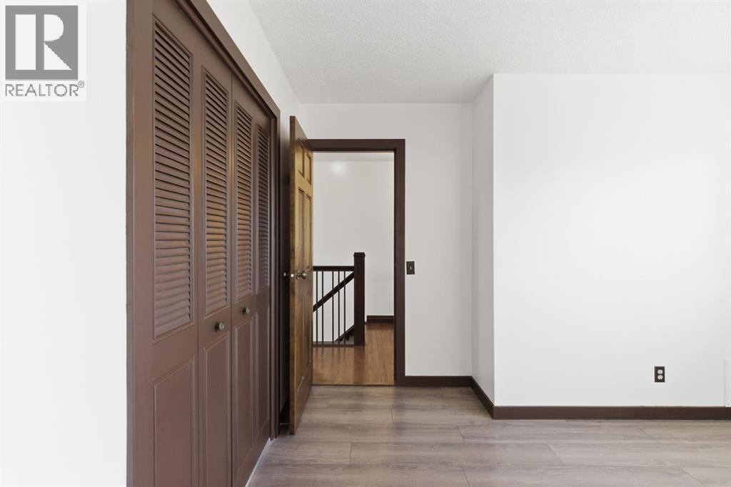 1315 Lake Michigan Crescent Se, Calgary, Alberta  T2J 3E9 - Photo 15 - A2298177