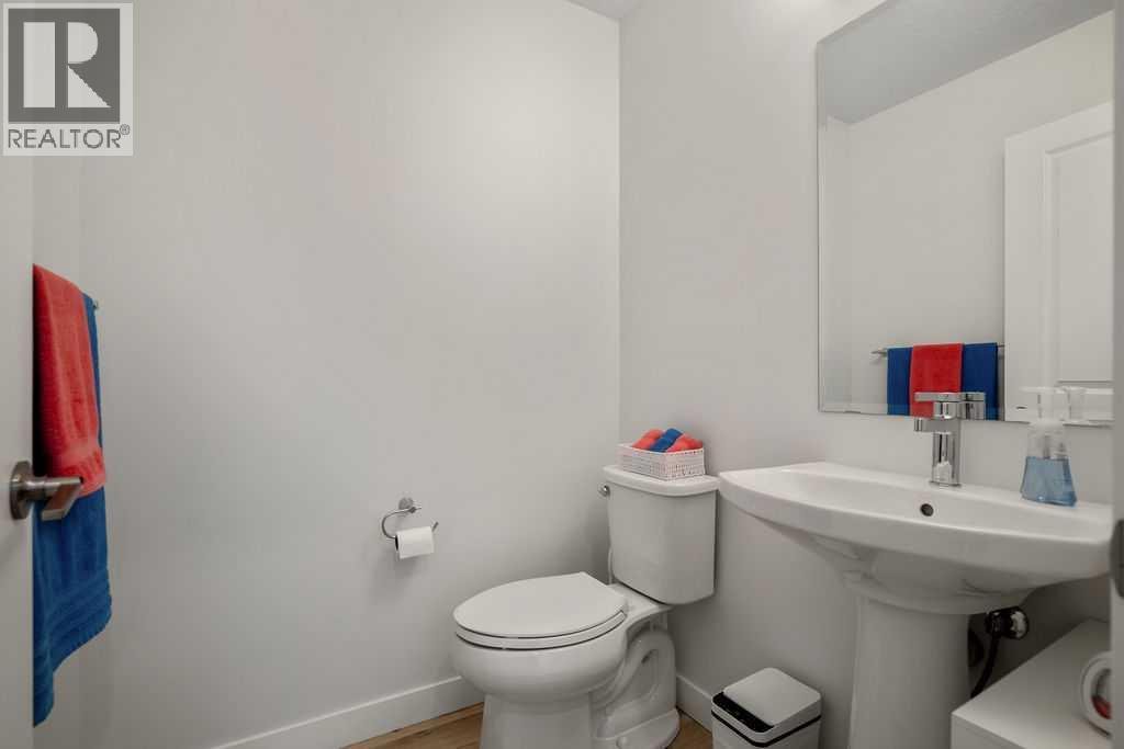 639 Kingsmere Way Se, Airdrie, Alberta  T4A 0X7 - Photo 4 - A2300866