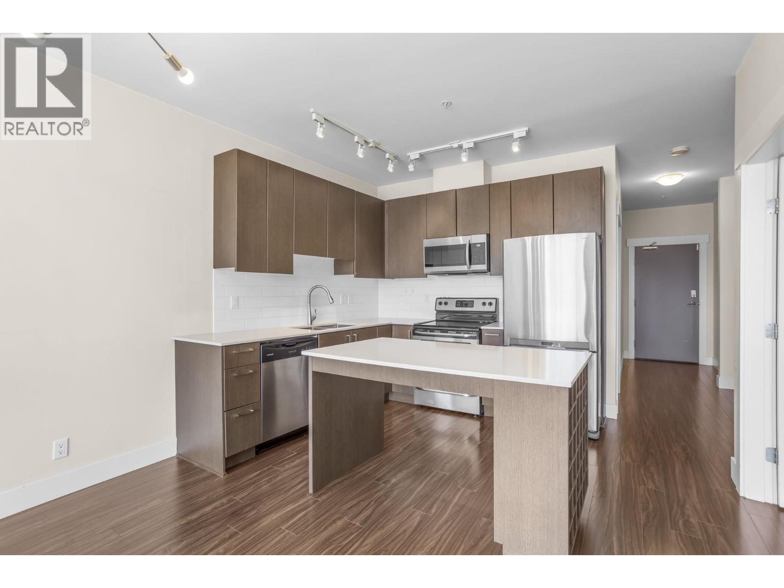 307 2351 Kelly Avenue, Port Coquitlam, British Columbia  V3C 0C6 - Photo 2 - R3113267