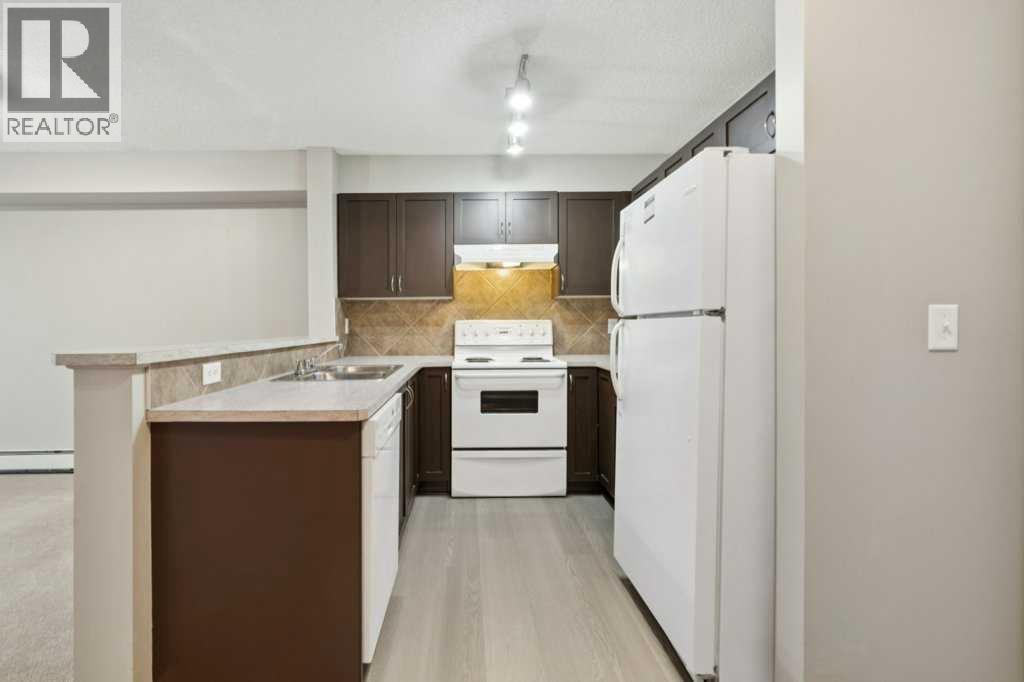 9216, 70 Panamount Drive Nw, Calgary, Alberta  T3K 6G8 - Photo 2 - A2300909