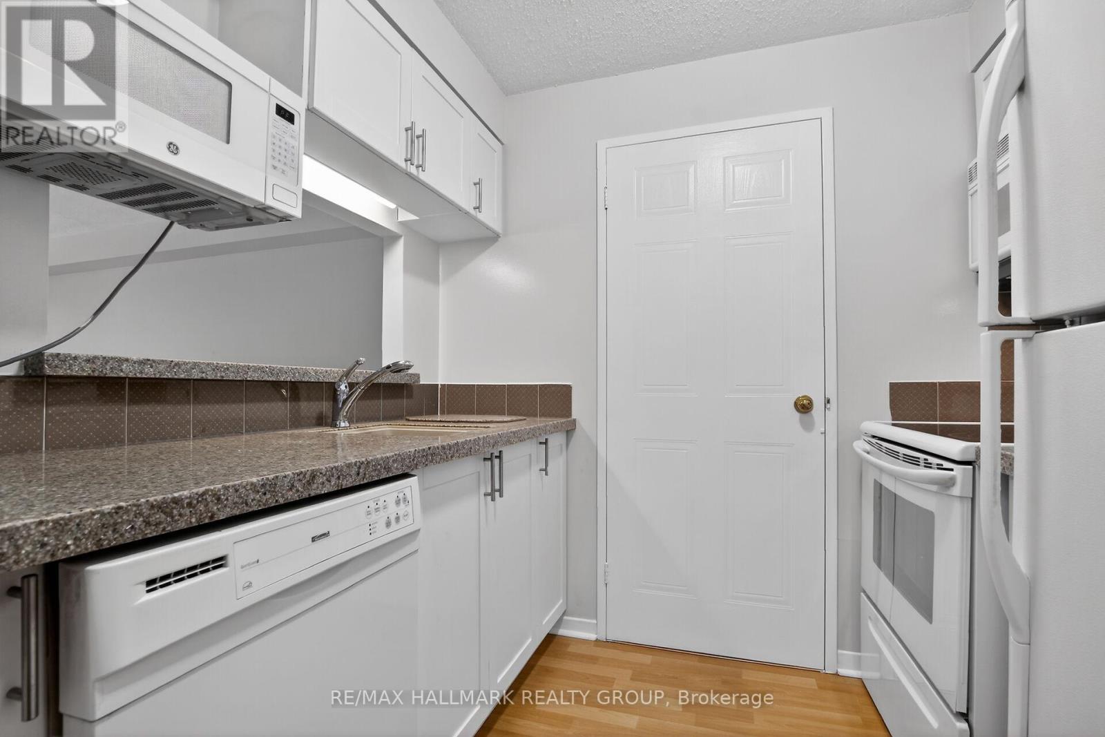 305 - 80 Sandcastle Drive, Ottawa, Ontario  K2H 9E7 - Photo 9 - X13020778