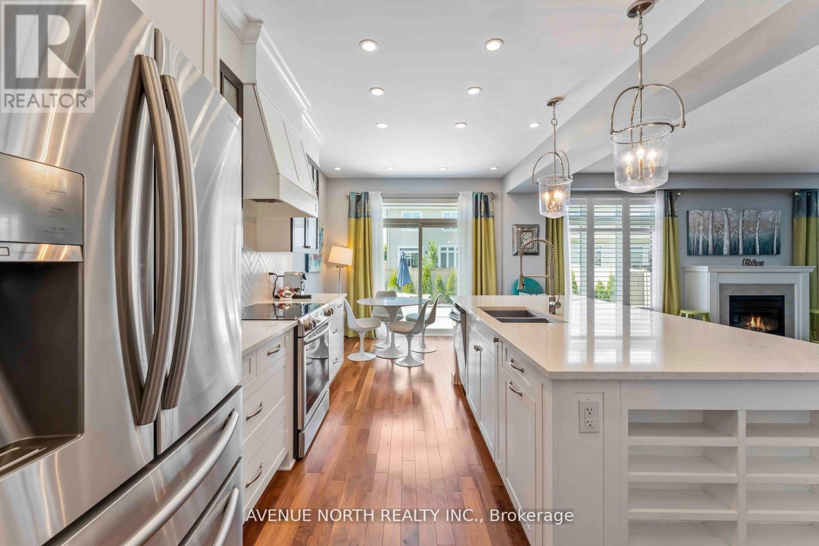 714 Bunchberry Way, Ottawa, Ontario  K1T 0J8 - Photo 4 - X13020786